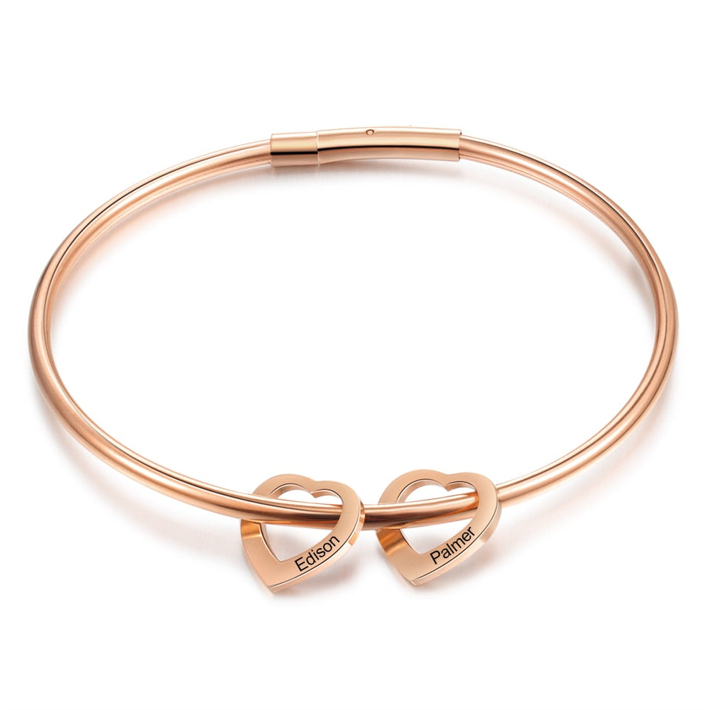 Personalisierte gravierte Namens-Herz-Charm-Armbänder für Frauen, individuelle Edelstahl-Armreifen, Muttertagsgeschenke für die Familie
