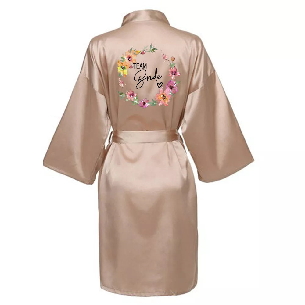 Pyjama en Satin Kimono, peignoir de demoiselle, robe de mariée d'équipe de fête de mariage avec lettres noires